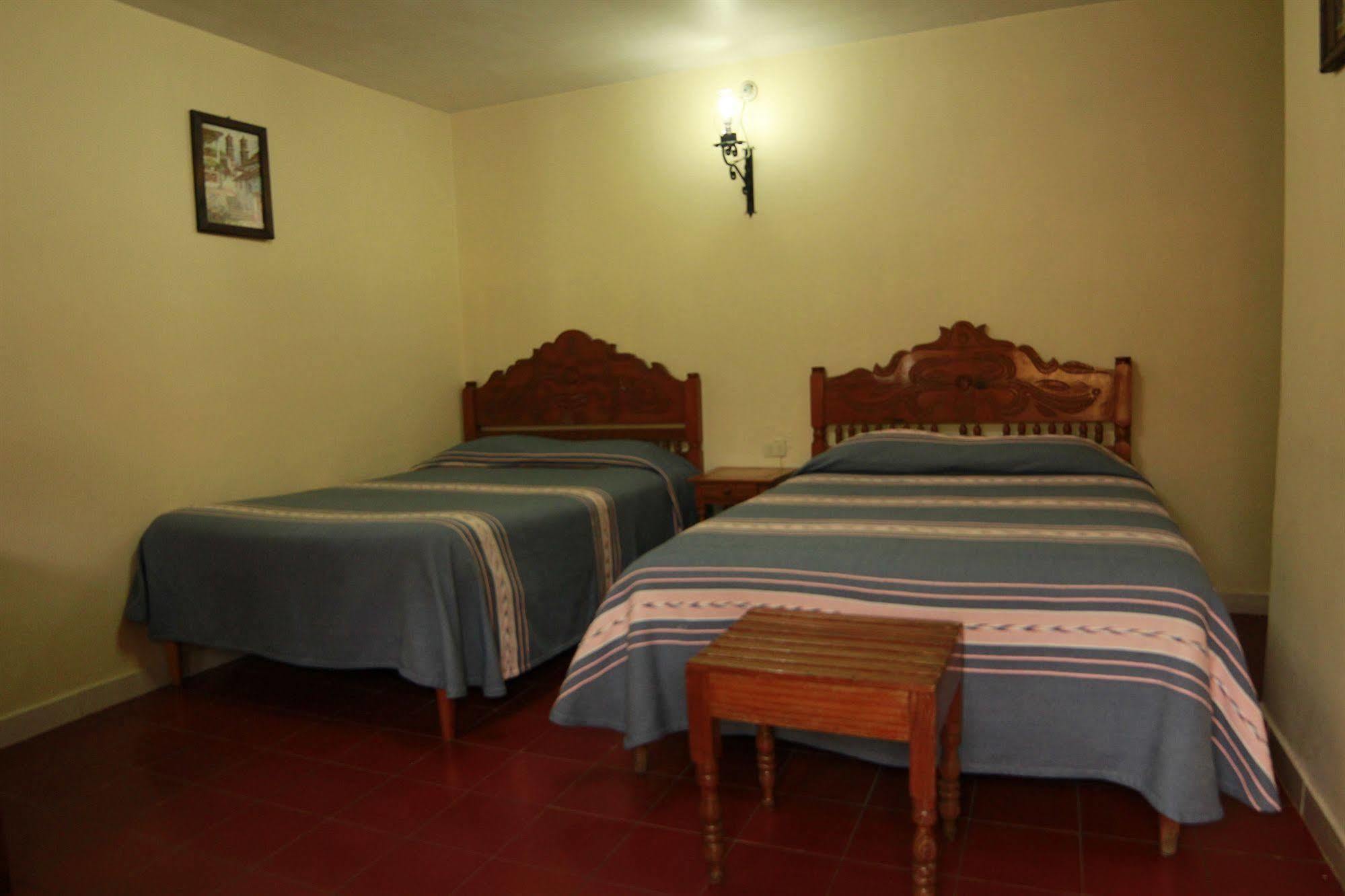 Posada De La Salud Pátzcuaro Esterno foto